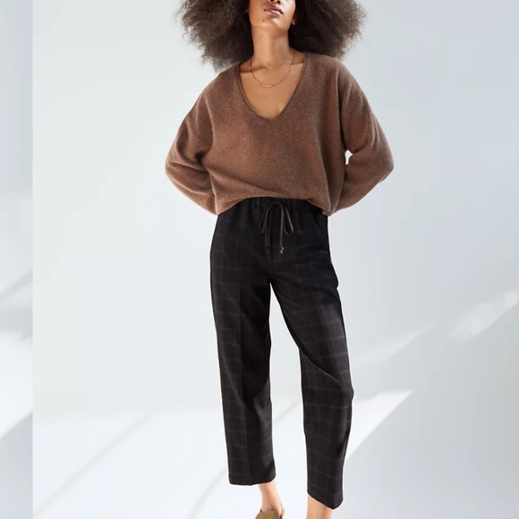 Aritzia Babaton Jimmy Pants - Picture 2 of 3